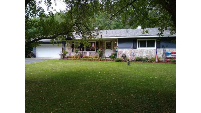 1261 Covey Ln Eagle River, WI 54521 by Shorewest Realtors $154,900