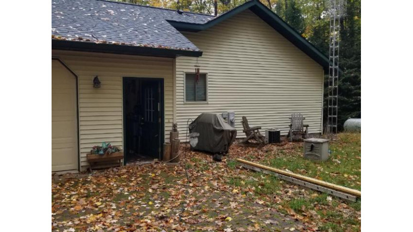 7160 Woodland Dr Star Lake, WI 54561 by Re/Max Property Pros $125,000