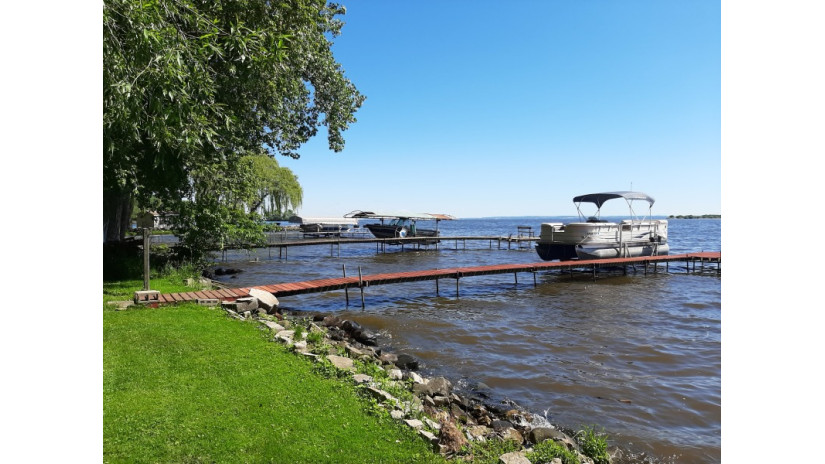 7852 S State Road 45 Black Wolf, WI 54902 by Shorewest Realtors $169,000