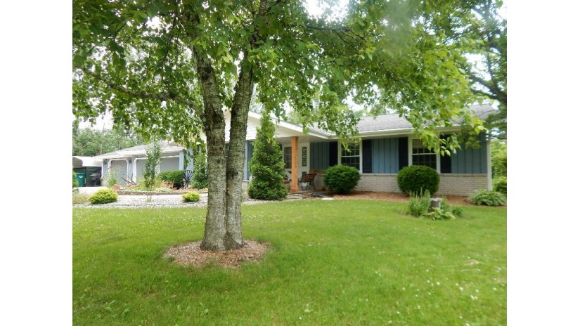 963 Lakefield Rd Grafton, WI 53024 by Schowalter Real Estate, LLC $320,000