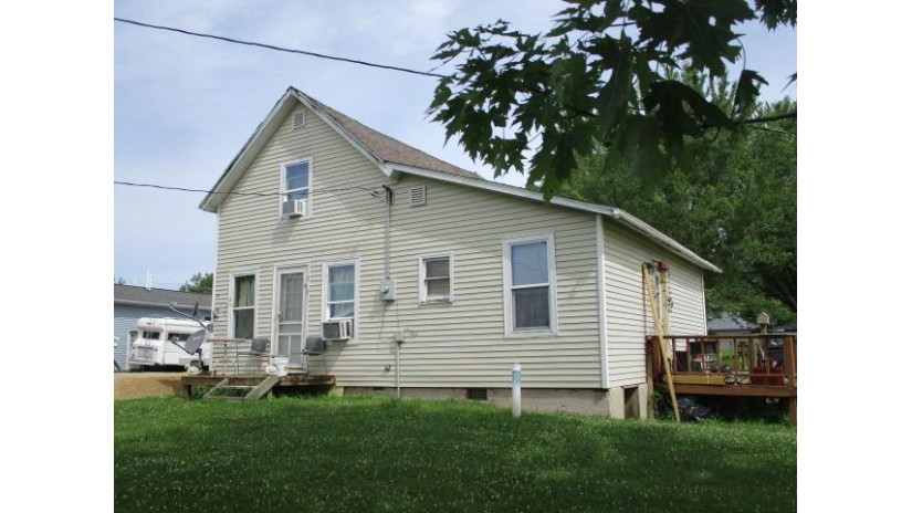 512 E Main St La Farge, WI 54639 by HTC Realty By Design, LLC $39,000