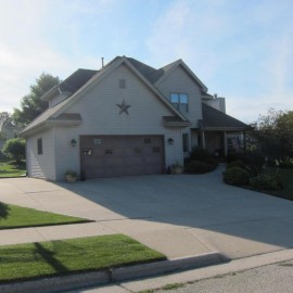 207 Hillcrest Dr, Kiel, WI 53042-1409