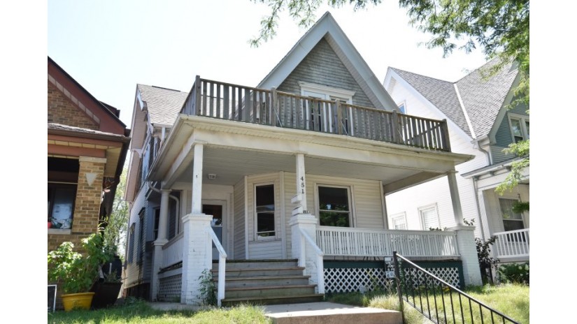 451 E Russell Ave Milwaukee, WI 53207 by Shorewest Realtors $249,900