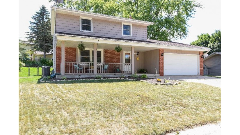 1703 Blackhawk Trl Waukesha, WI 53186 by First Weber Inc - Delafield $289,000