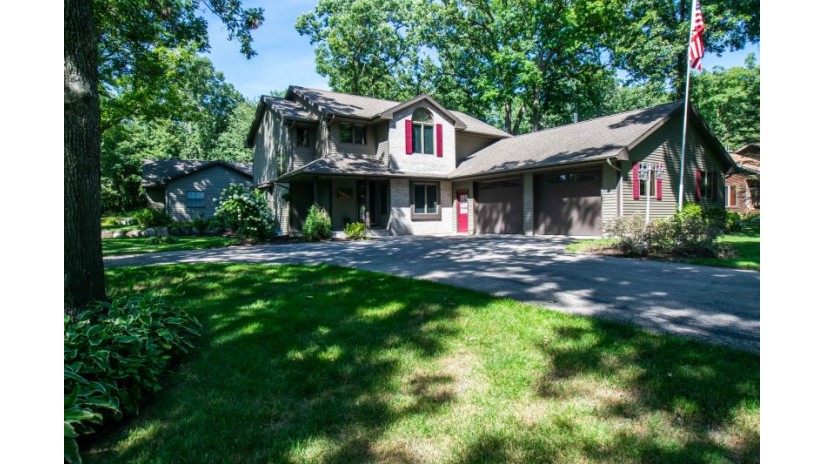 W5587 Briarwood Rd Sugar Creek, WI 53121 by Shorewest Realtors $429,900