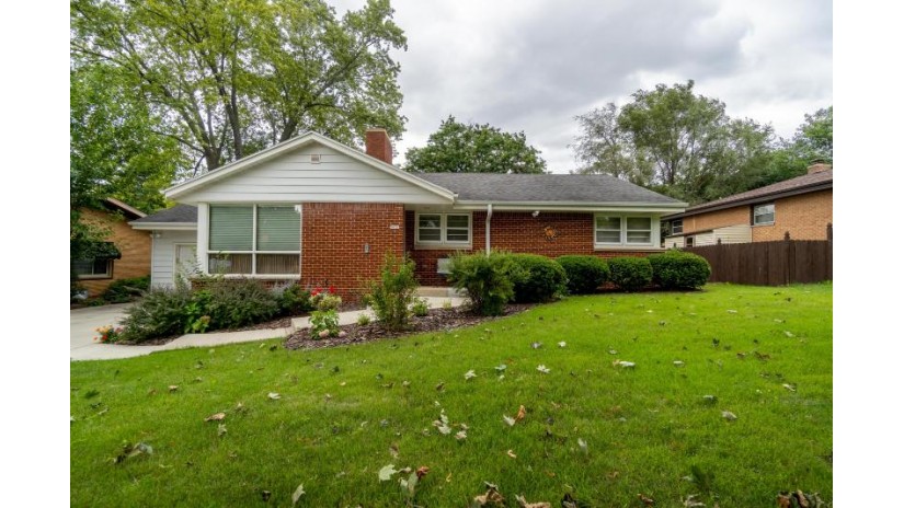 5631 W Andover Rd Milwaukee, WI 53219 by Homeowners Concept $219,900