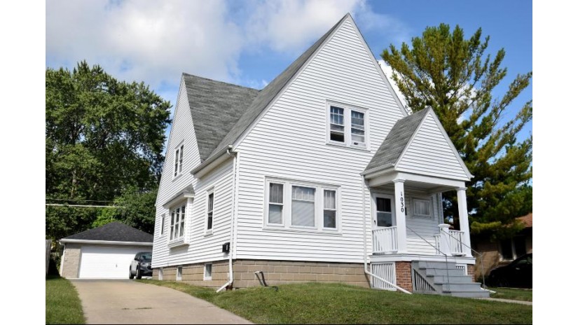 1030 Perry AVE Racine, WI 53406 by Becker Stong Real Estate Group, Inc. $155,000