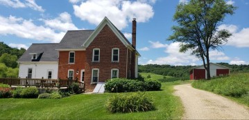 15880 Old County Farm Dr, Bloom, WI 53581-0000