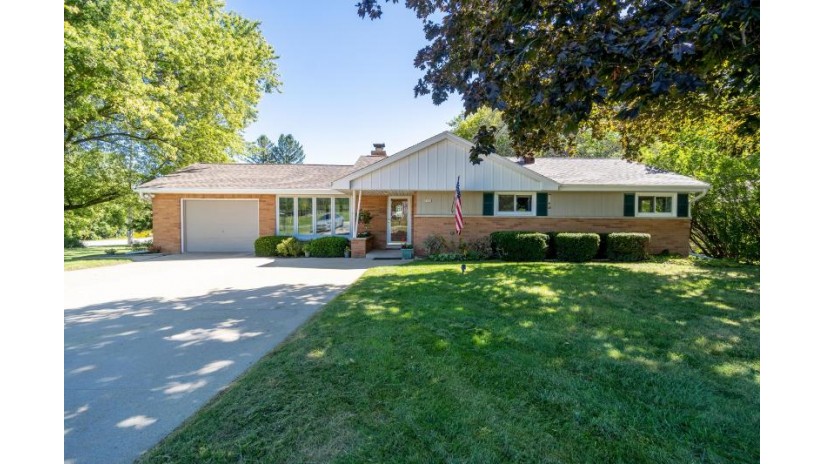 3900 S 124th St Greenfield, WI 53228 by Keller Williams-MNS Wauwatosa $217,777
