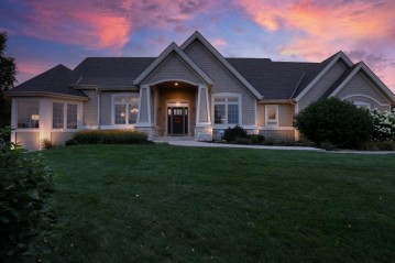 1474 Hawks Nest Ct, Richfield, WI 53033-9551