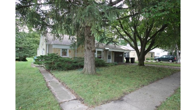 255 N Park St Whitewater, WI 53190 by Tincher Realty $149,900