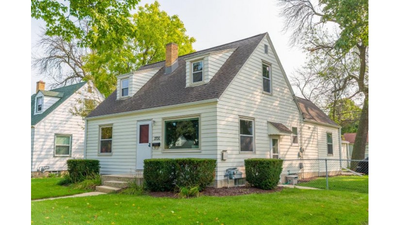 3700 N 100th St Milwaukee, WI 53222 by Firefly Real Estate, LLC $184,900