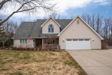 363 Streamside Ct, Grafton, WI 53024-9420