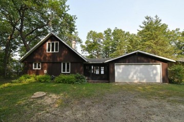 W6242 Lakeview N Dr, Marquette, WI 53947