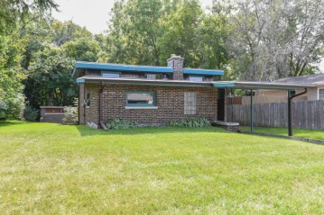 2309 35th St, Kenosha, WI 53140-2142