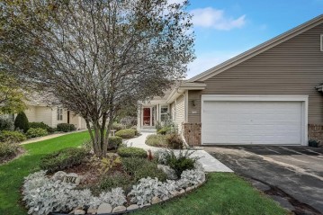 614A Ravenwood Ct, Waterford, WI 53185