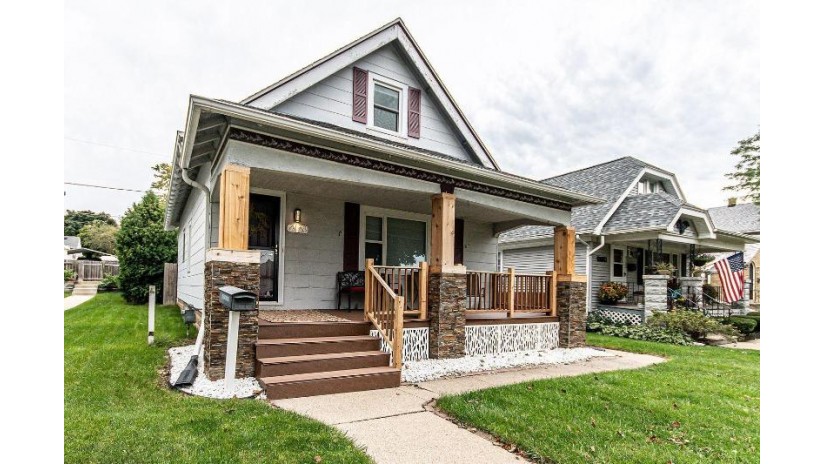 4128 S 3rd St Milwaukee, WI 53207 by Design Realty, LLC $224,000