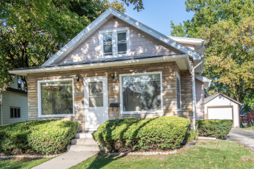 301 N Racine Ave, Waukesha, WI 53186-3102