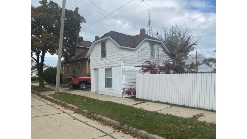 2319 Charles St Racine, WI 53402 by Nilsen Realty $19,900