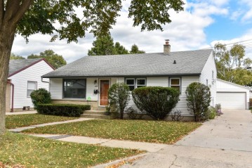 3808 N 83rd St, Milwaukee, WI 53222-2295