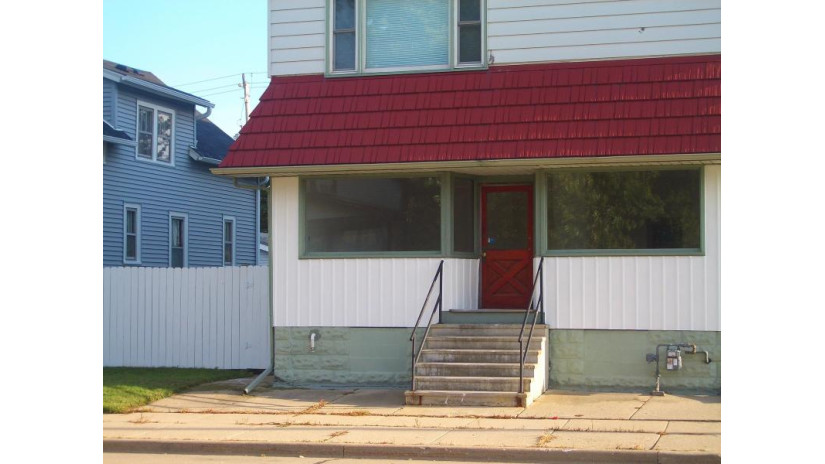 1633 Rawson Ave LOWER South Milwaukee, WI 53172 by JP Herman Real Estate Services $1,050