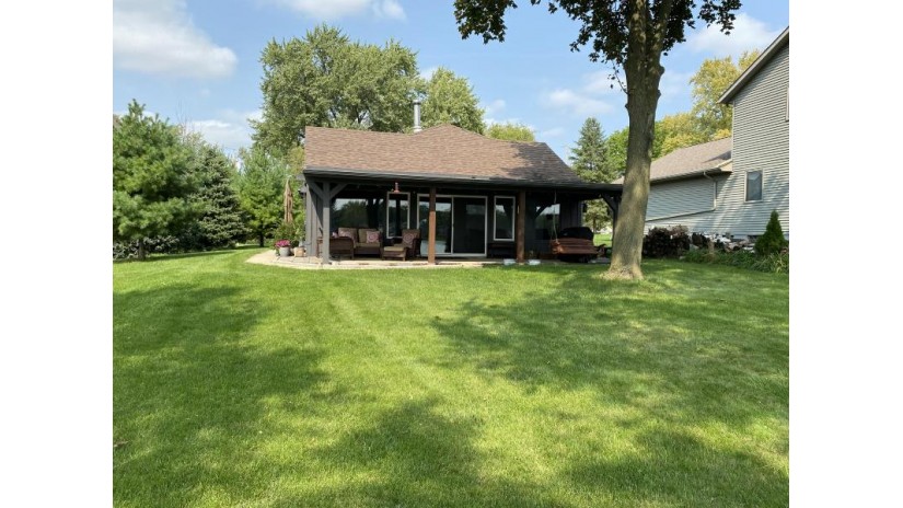 W1449 N Blue Spring Lake Dr Palmyra, WI 53156 by NON MLS $460,000