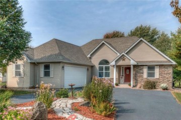 1550 Dutch Heritage Lane, Baldwin, WI 54002