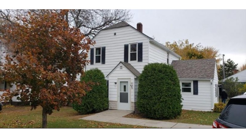 521 University Avenue Colfax, WI 54730 by Lee Real Estate & Auction Service $113,900