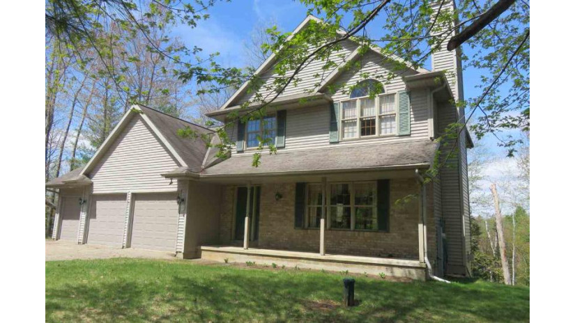 16279 Crestview Lane Riverview, WI 54149 by Coldwell Banker Bartels Real Estate, Inc. $275,000