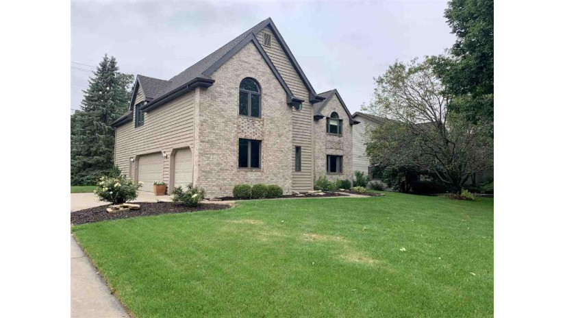 38 Deneveu Circle Fond Du Lac, WI 54935 by Adashun Jones, Inc. - OFF-D: 920-923-4433 $309,900