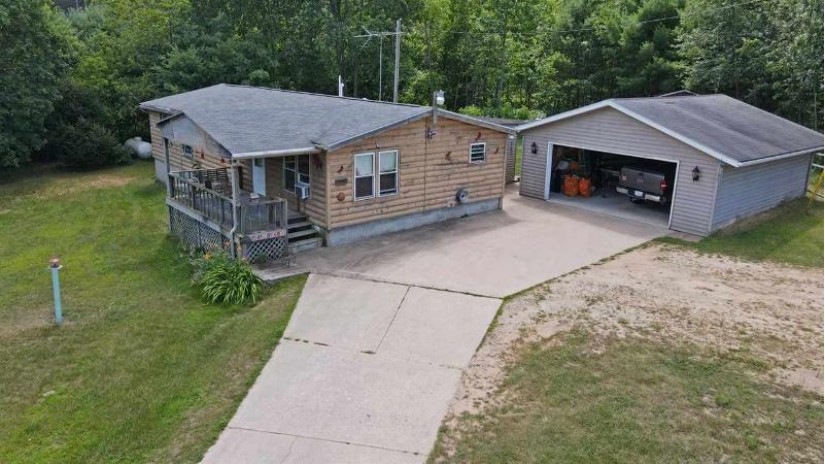 E6607 Hwy X Royalton, WI 54983 by RE/MAX Lyons Real Estate $145,000