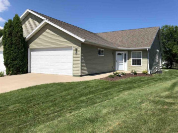 80 Cherry Park Court, Oshkosh, WI 54902-7390