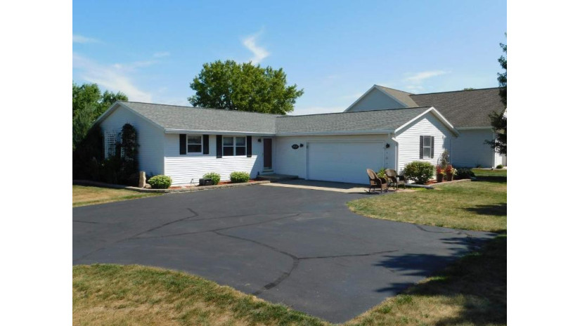 1370 Pinecrest Road Howard, WI 54313 by Mark D Olejniczak Realty, Inc. $259,900