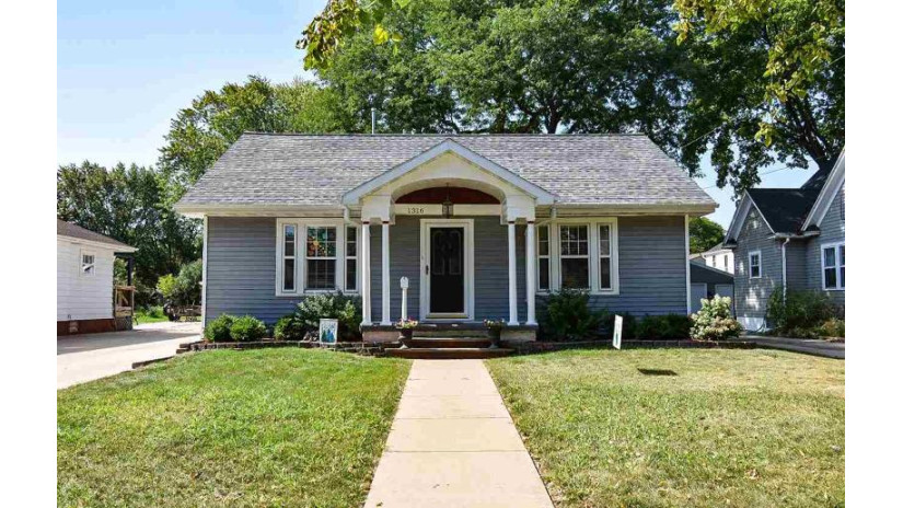 1316 Eliza Street Green Bay, WI 54301 by Kos Realty Group $169,200