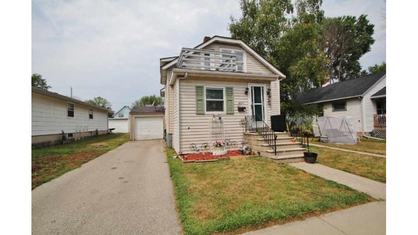 1001 Shea Avenue Green Bay, WI 54303 by Trimberger Realty, Llc $149,900