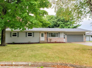 9 Pansy Circle, Clintonville, WI 54929-9797