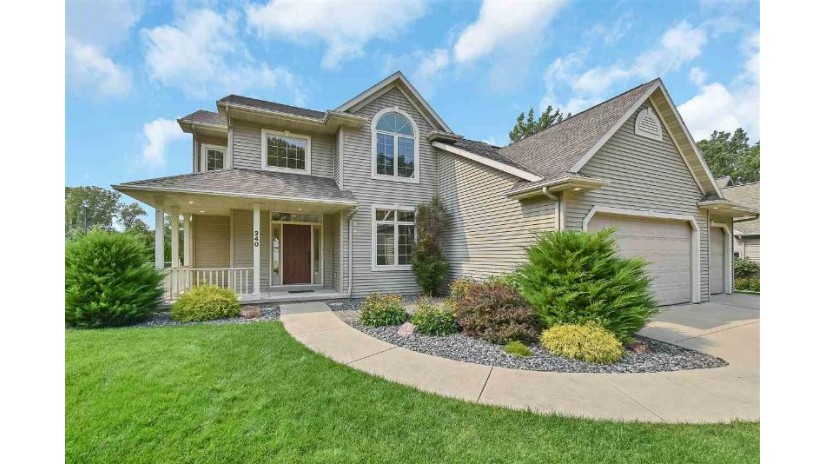 240 E Falcon Hill Way Green Bay, WI 54302 by Ben Bartolazzi Real Estate, Inc $379,900