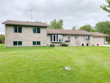 N6119 Schraven Circle, Lamartine, WI 54937