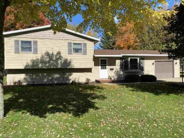 73 19th Street, Clintonville, WI 54929-1132