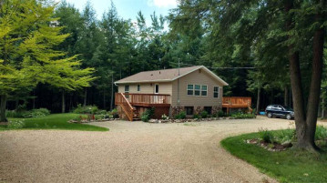 12305 Leos Road, Mountain, WI 54174