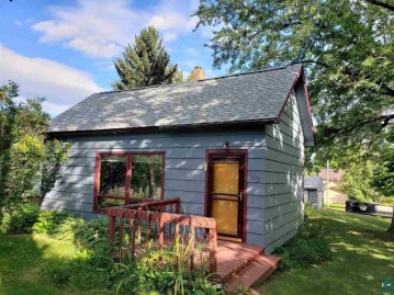 102 East 5th St, Washburn, WI 54891