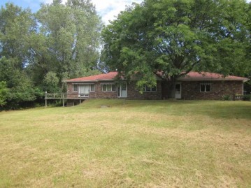 E8692 Terrytown Rd, Excelsior, WI 53913