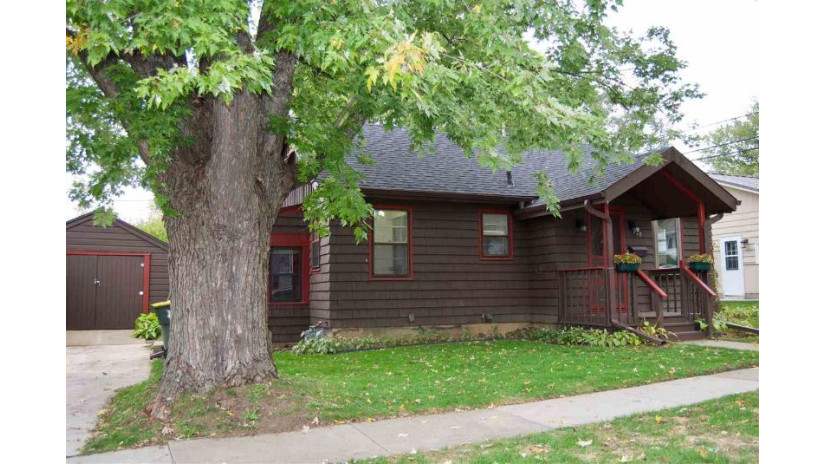 238 E 7th St Richland Center, WI 53581 by Keller Williams Realty $113,000