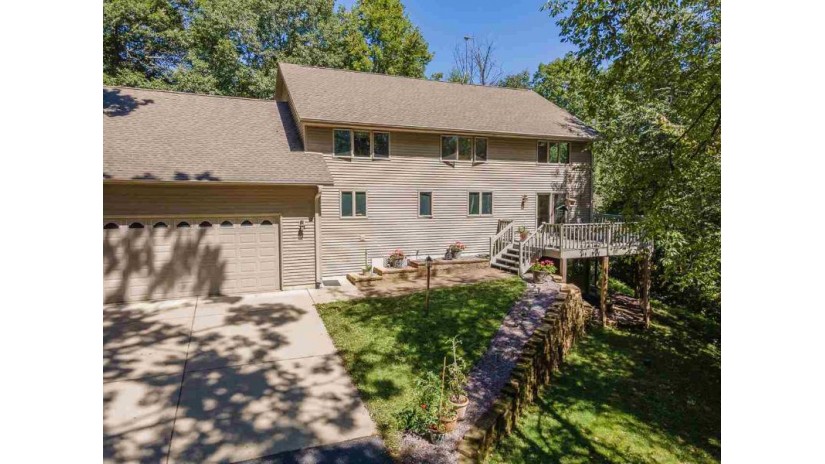 S11415 Seitz Rd Prairie Du Sac, WI 53583 by Re/Max Preferred $429,900