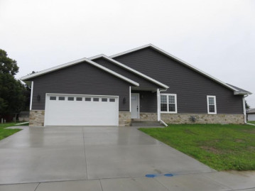 605 Beske St, Waupun, WI 53963