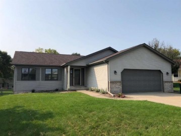 401 Overlook Terr, Marshall, WI 53559