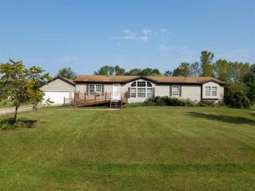 W5090 Oakland Dr, Lowville, WI 53960