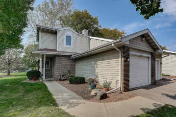 101 Meadow Oak Tr, Waunakee, WI 53597