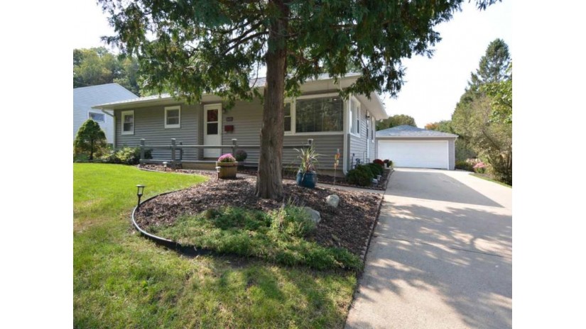 470 Woodside Terr Madison, WI 53711 by Madcityhomes.com $349,900