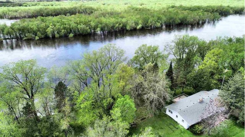 3691 Hwy 13 Dell Prairie, WI 53965 by Re/Max Realpros $610,000